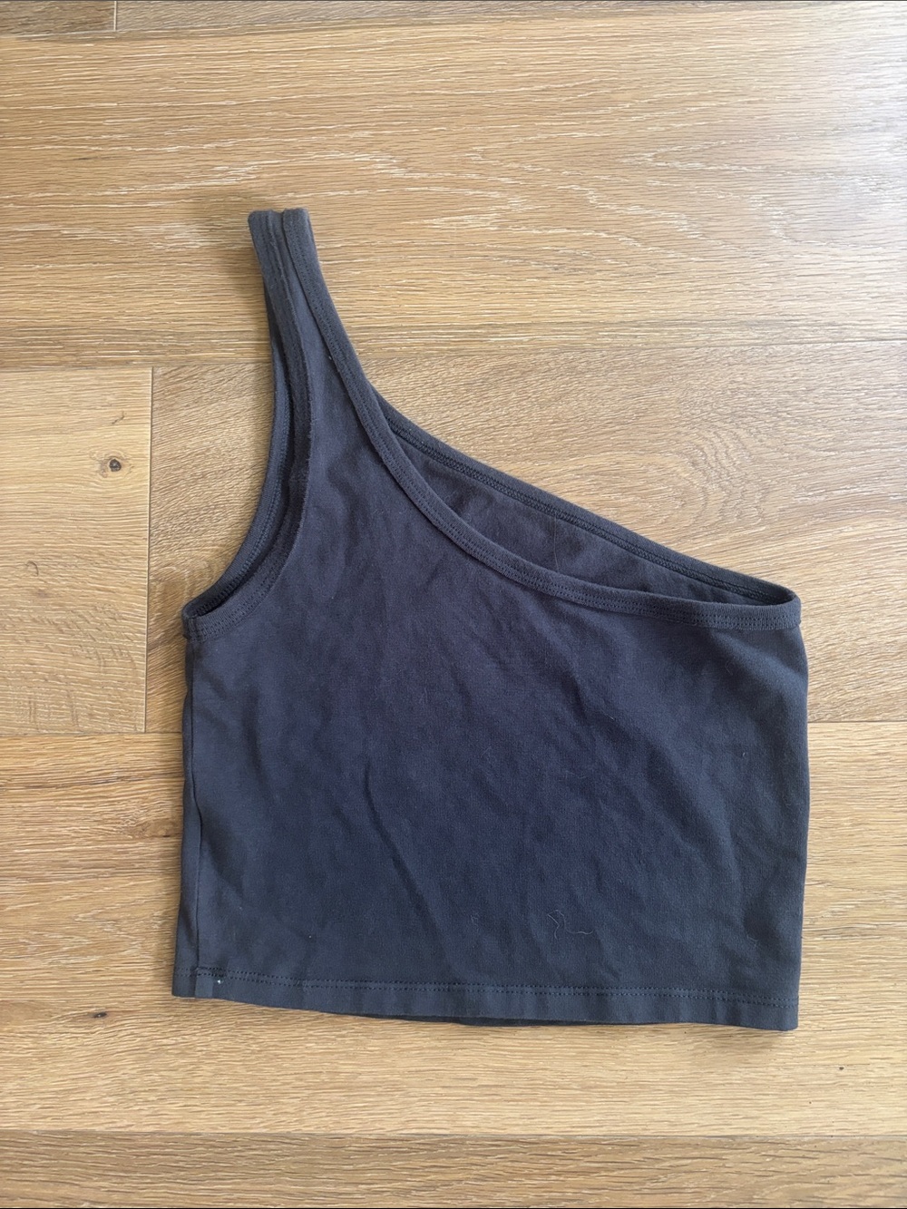 American Eagle Outfitters One-Shoulder Crop Top in Black